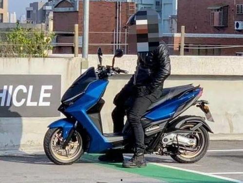 新款踏板爆料视频,视频爆料带你领略科技与时尚的完美融合  第1张